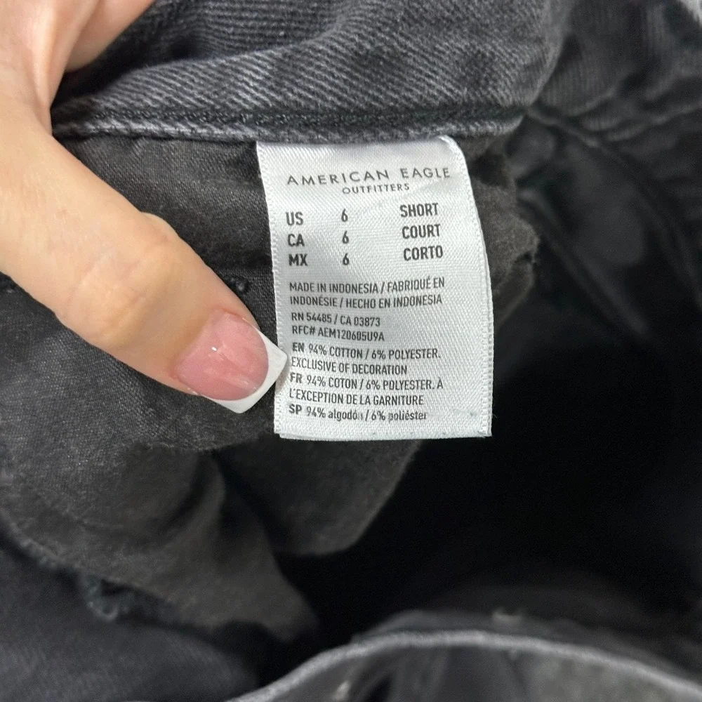 American Eagle Jeans Womens Size 6 Short Black Mom Distressed Ripped Knee Raw